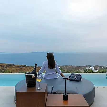 Brilliance (adults Only) 4* Imerovigli (Santorini)