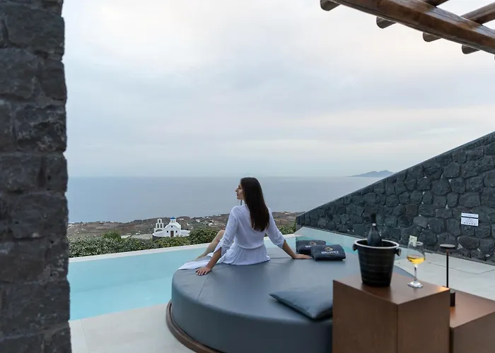 Brilliance (adults Only) 4* Imerovigli (Santorini)